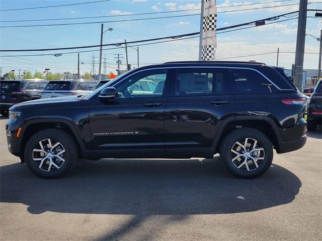 new 2024 Jeep Grand Cherokee L car, priced at $48,087