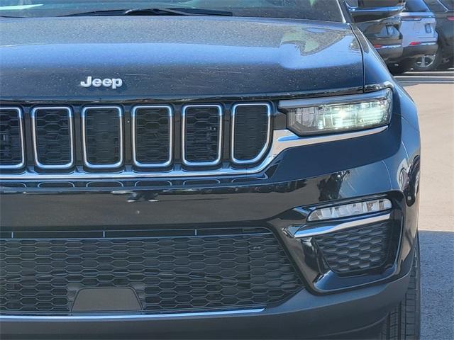 new 2024 Jeep Grand Cherokee L car, priced at $48,087