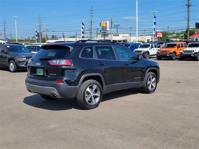 used 2022 Jeep Cherokee car, priced at $30,652