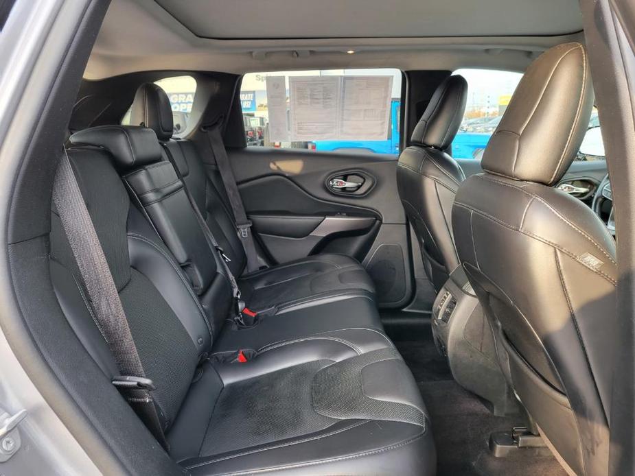 used 2019 Jeep Cherokee car, priced at $18,922