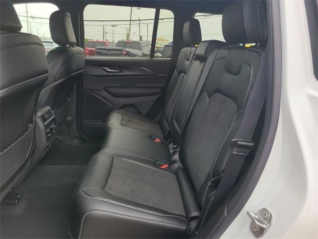 new 2025 Jeep Grand Cherokee car, priced at $41,305