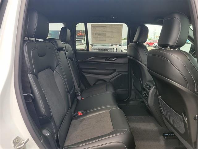 new 2025 Jeep Grand Cherokee car, priced at $41,305