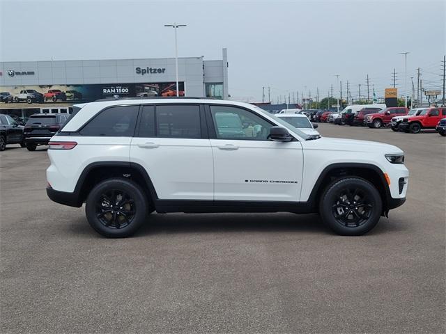 new 2025 Jeep Grand Cherokee car, priced at $41,305