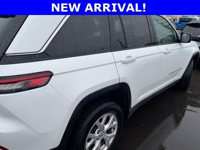 used 2022 Jeep Grand Cherokee car, priced at $31,071