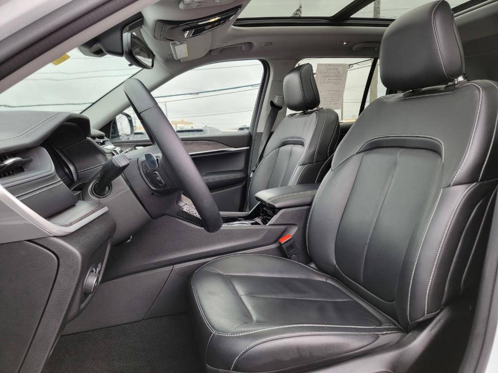 used 2022 Jeep Grand Cherokee car, priced at $33,888