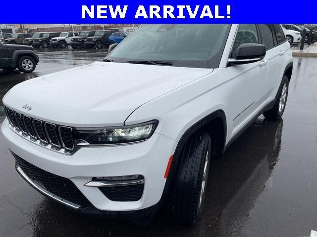 used 2022 Jeep Grand Cherokee car, priced at $31,071