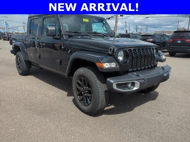 used 2022 Jeep Gladiator car, priced at $36,013
