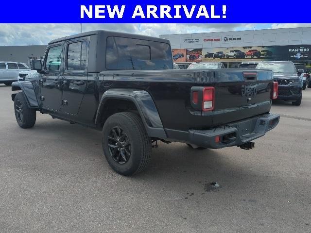 used 2022 Jeep Gladiator car, priced at $36,013