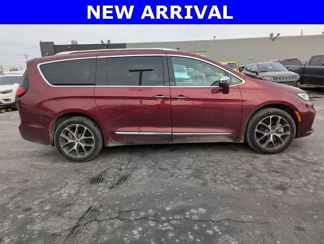 used 2021 Chrysler Pacifica car, priced at $35,118