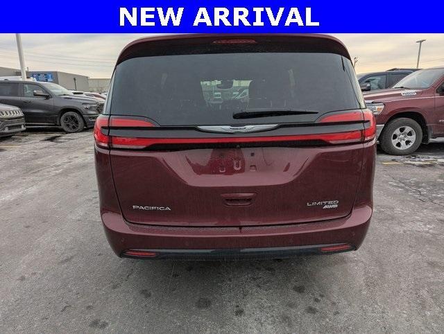 used 2021 Chrysler Pacifica car, priced at $35,118