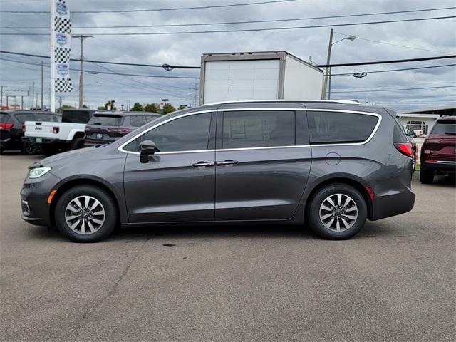 used 2021 Chrysler Pacifica car, priced at $21,444