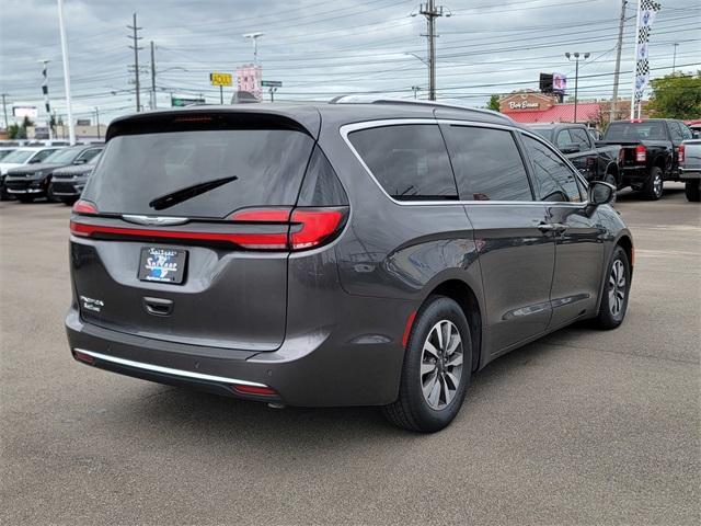 used 2021 Chrysler Pacifica car, priced at $21,444