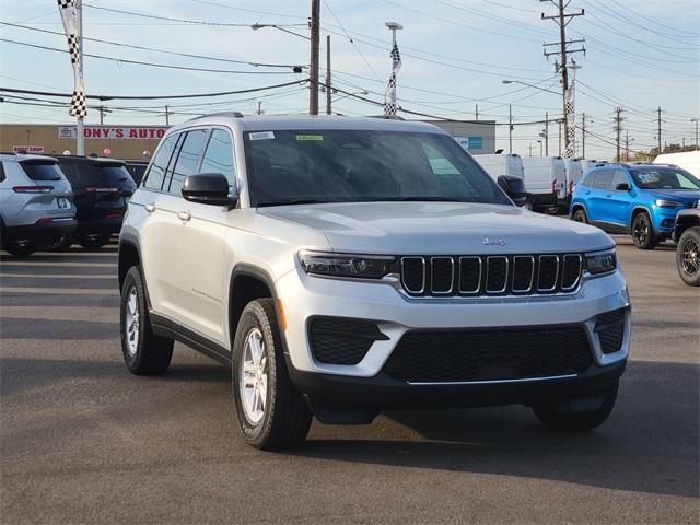 new 2025 Jeep Grand Cherokee car, priced at $43,220