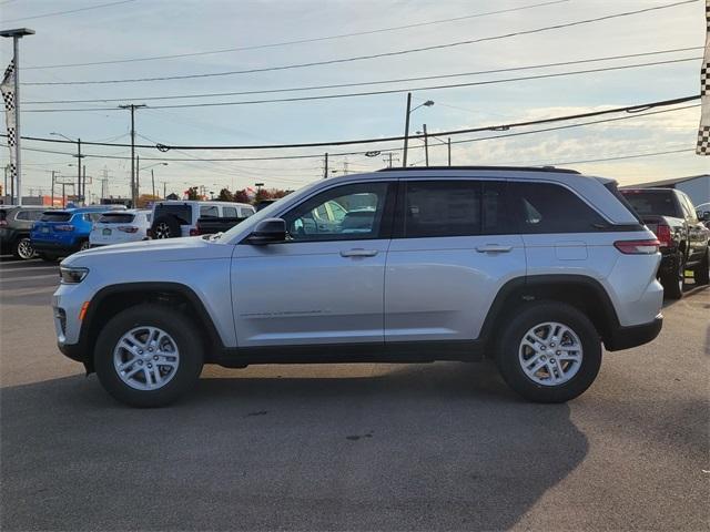 new 2025 Jeep Grand Cherokee car, priced at $43,220