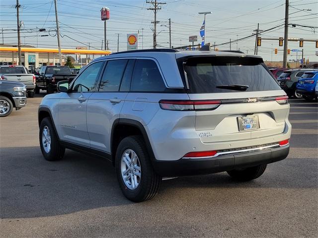 new 2025 Jeep Grand Cherokee car, priced at $43,220