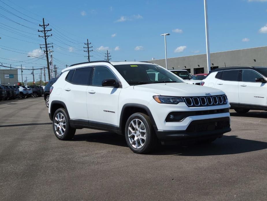 new 2024 Jeep Compass car, priced at $33,258