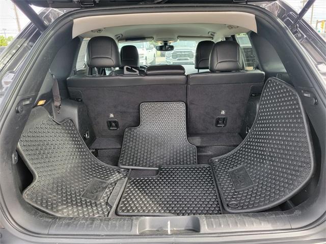used 2020 Jeep Cherokee car, priced at $20,014