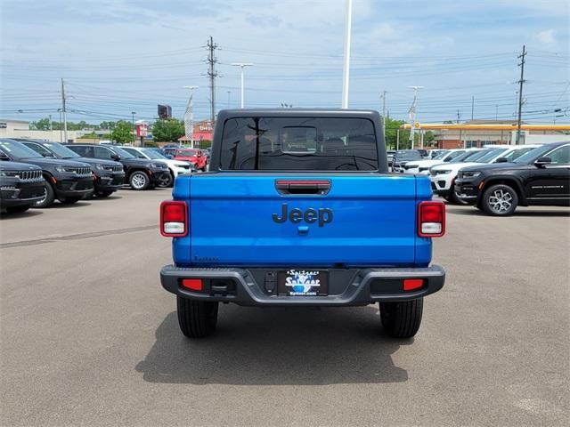 new 2025 Jeep Gladiator car, priced at $43,638