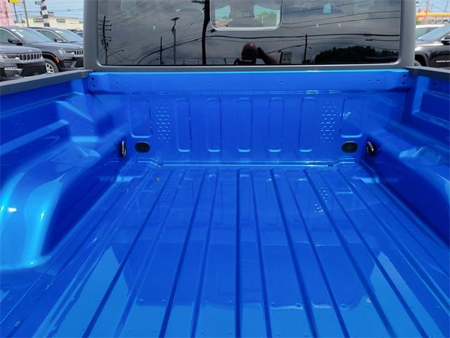 new 2025 Jeep Gladiator car, priced at $43,638