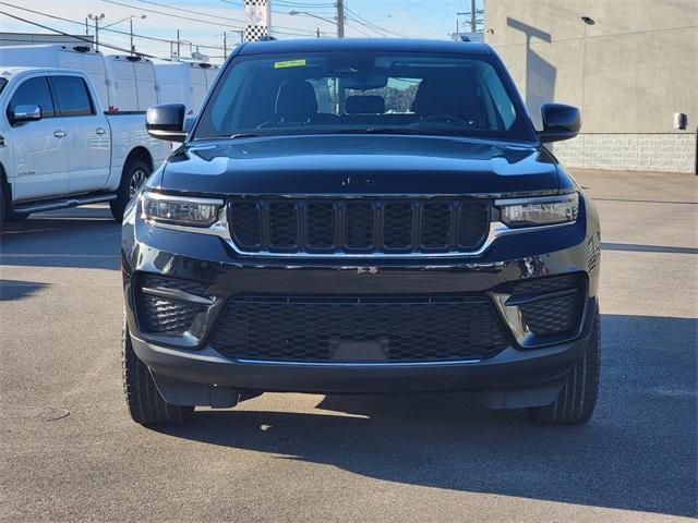 used 2023 Jeep Grand Cherokee car, priced at $30,981