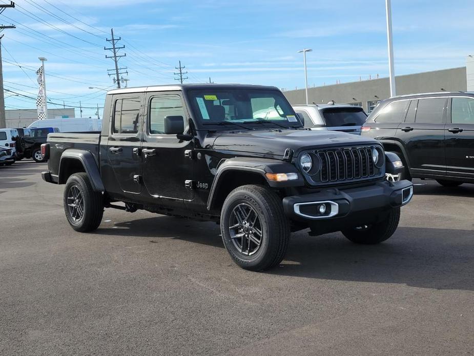 new 2024 Jeep Gladiator car, priced at $43,422