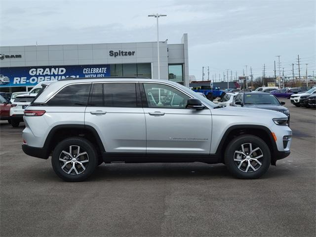 new 2024 Jeep Grand Cherokee L car, priced at $43,104