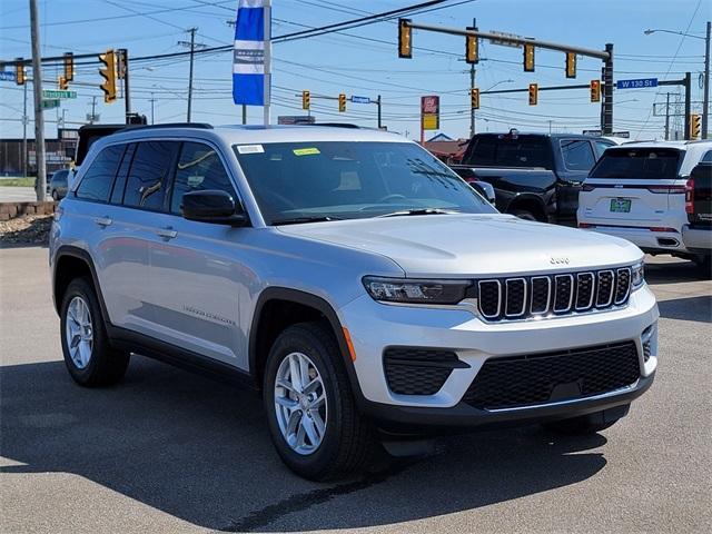 new 2025 Jeep Grand Cherokee car, priced at $41,272