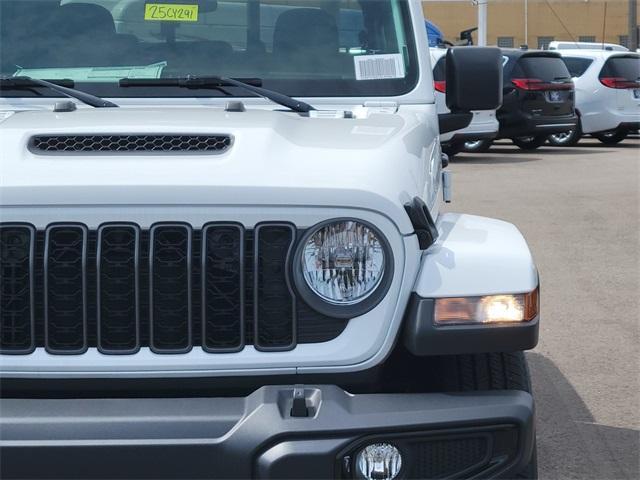 new 2025 Jeep Gladiator car, priced at $44,334