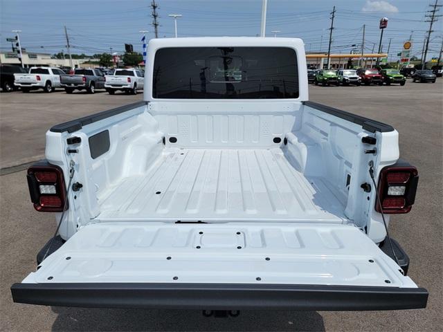 new 2025 Jeep Gladiator car, priced at $55,370