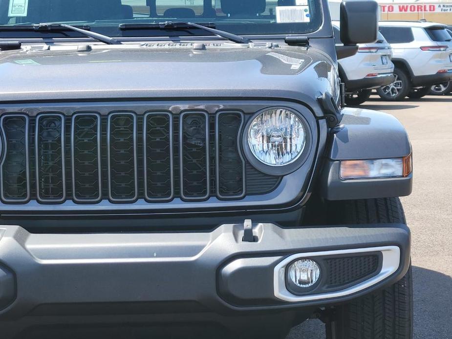 new 2024 Jeep Gladiator car, priced at $46,300