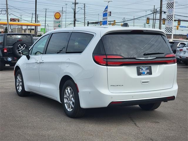 new 2025 Chrysler Pacifica car, priced at $44,320