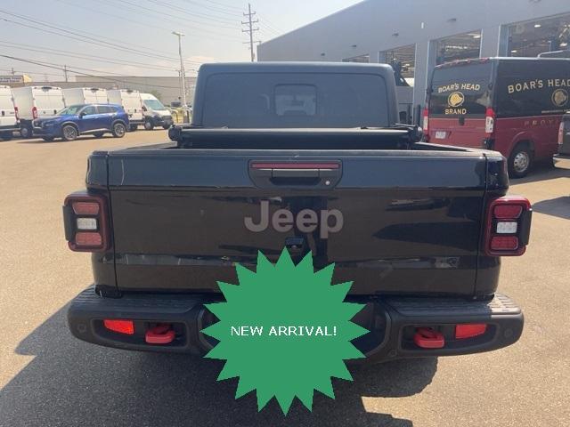 used 2021 Jeep Gladiator car, priced at $35,117