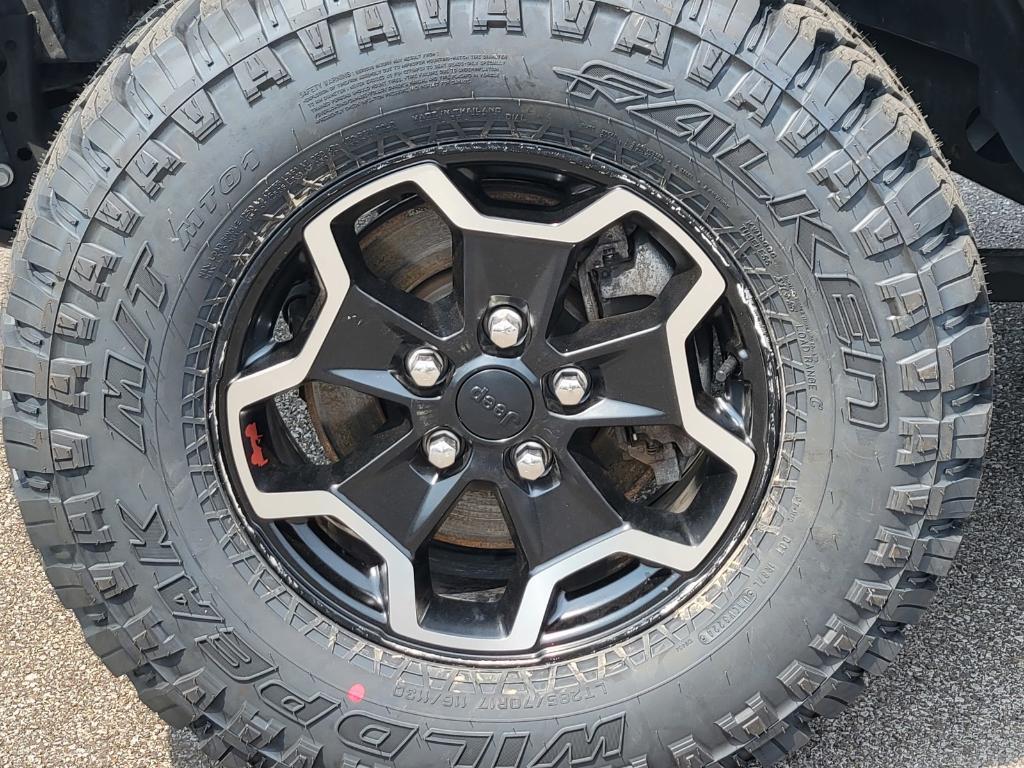 used 2021 Jeep Gladiator car, priced at $33,964