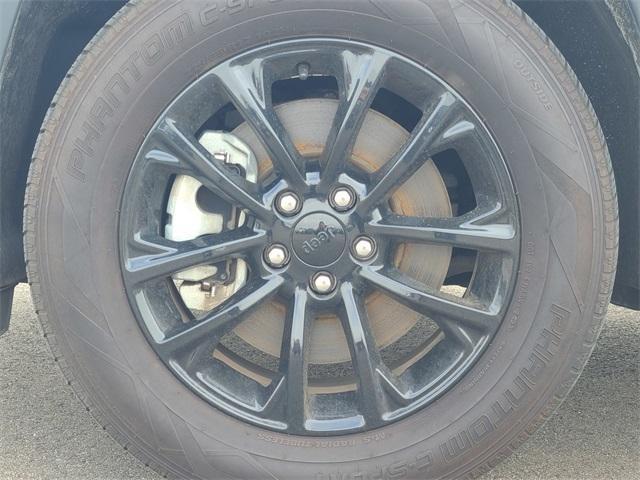 used 2023 Jeep Cherokee car, priced at $22,888