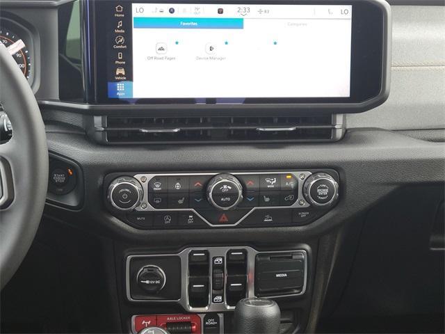 new 2025 Jeep Gladiator car, priced at $45,574