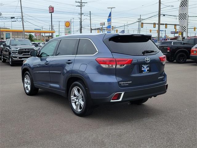 used 2019 Toyota Highlander car, priced at $28,137