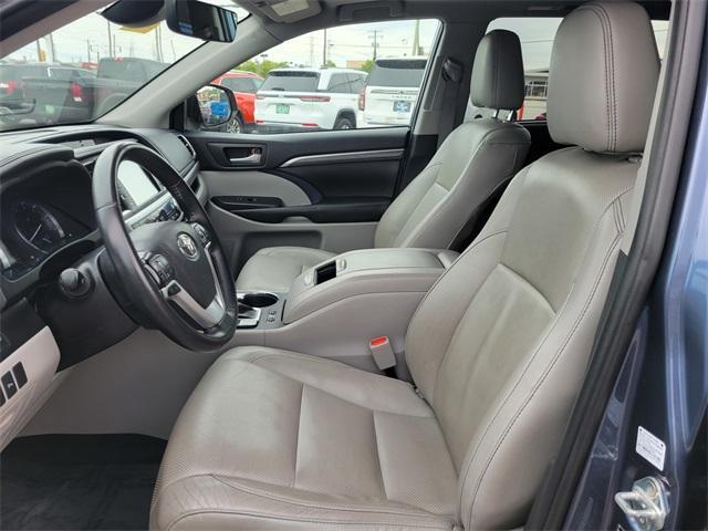 used 2019 Toyota Highlander car, priced at $28,137