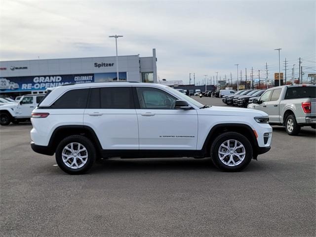 used 2022 Jeep Grand Cherokee car, priced at $31,111