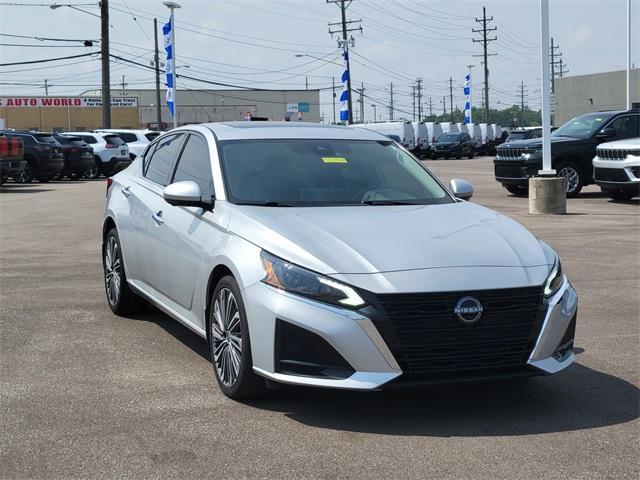 used 2023 Nissan Altima car, priced at $26,444