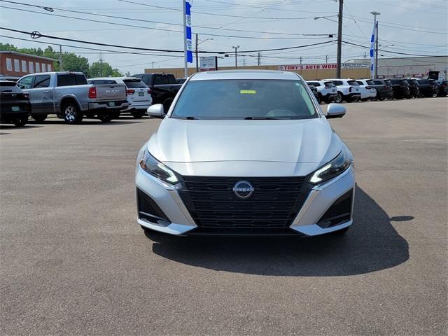 used 2023 Nissan Altima car, priced at $26,444