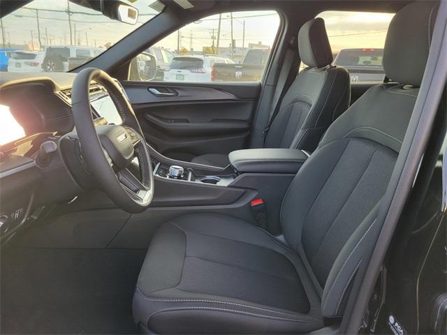 new 2025 Jeep Grand Cherokee car, priced at $41,470