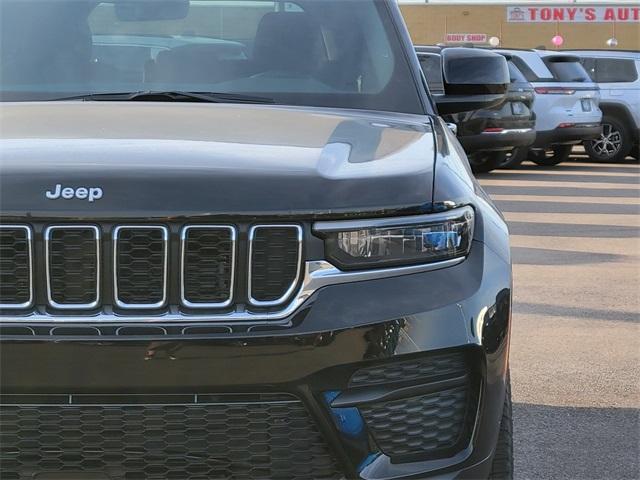 new 2025 Jeep Grand Cherokee car, priced at $41,470