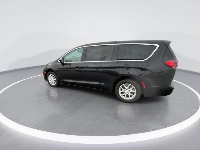 new 2025 Chrysler Pacifica car, priced at $38,840