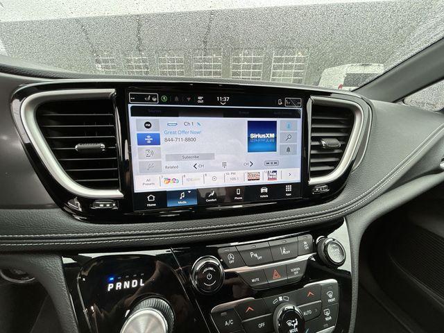 new 2025 Chrysler Pacifica car, priced at $38,840