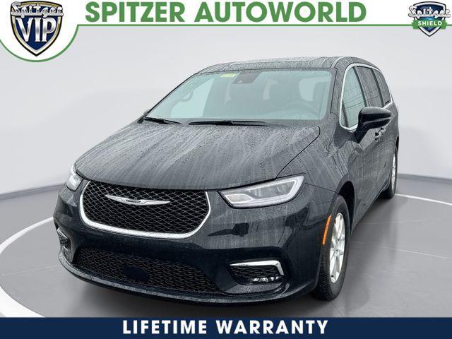 new 2025 Chrysler Pacifica car, priced at $42,840