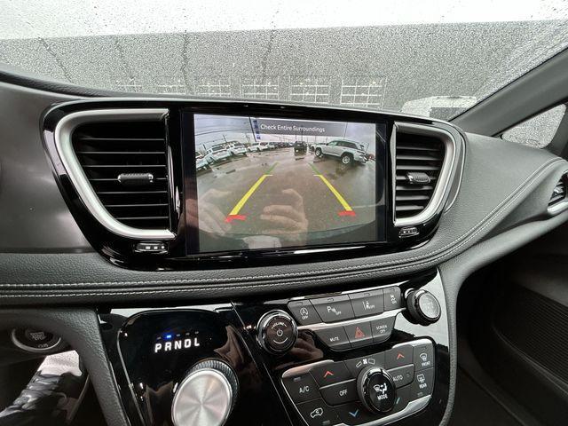 new 2025 Chrysler Pacifica car, priced at $38,840