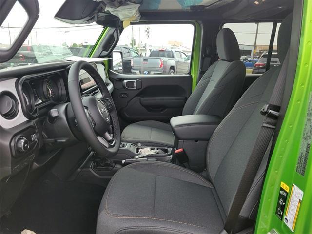 new 2025 Jeep Wrangler car, priced at $45,304