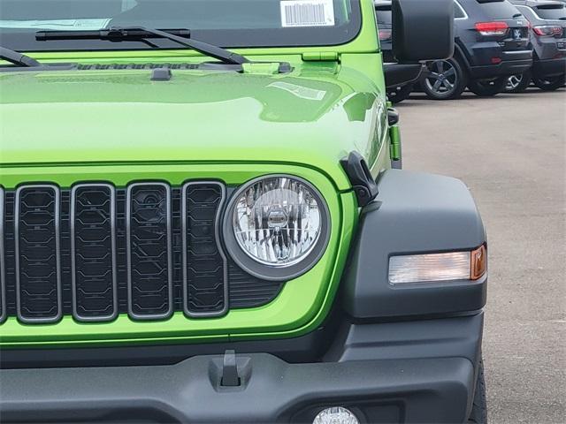 new 2025 Jeep Wrangler car, priced at $45,304
