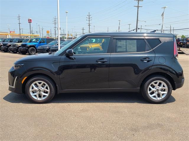used 2023 Kia Soul car, priced at $17,222