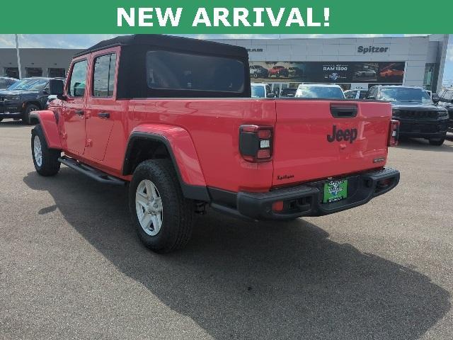 used 2021 Jeep Gladiator car, priced at $31,111